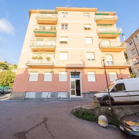 Castelletto - Appartamento+p. Auto : La Funicolare アパート *