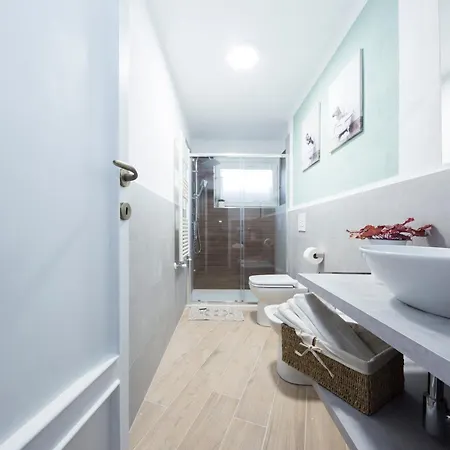 Apartment Castelletto - Appartamento+p. Auto : La Funicolare Genua