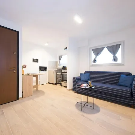 Castelletto - Appartamento+p. Auto : La Funicolare דירה ג'נובה