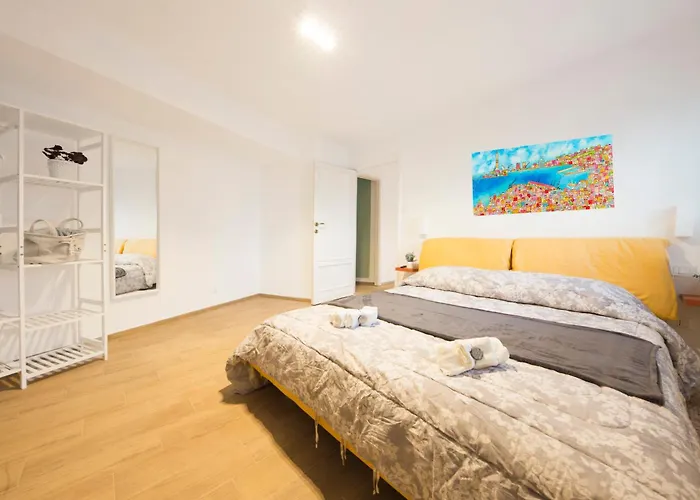 דירה Castelletto - Appartamento+p. Auto : La Funicolare ג'נובה